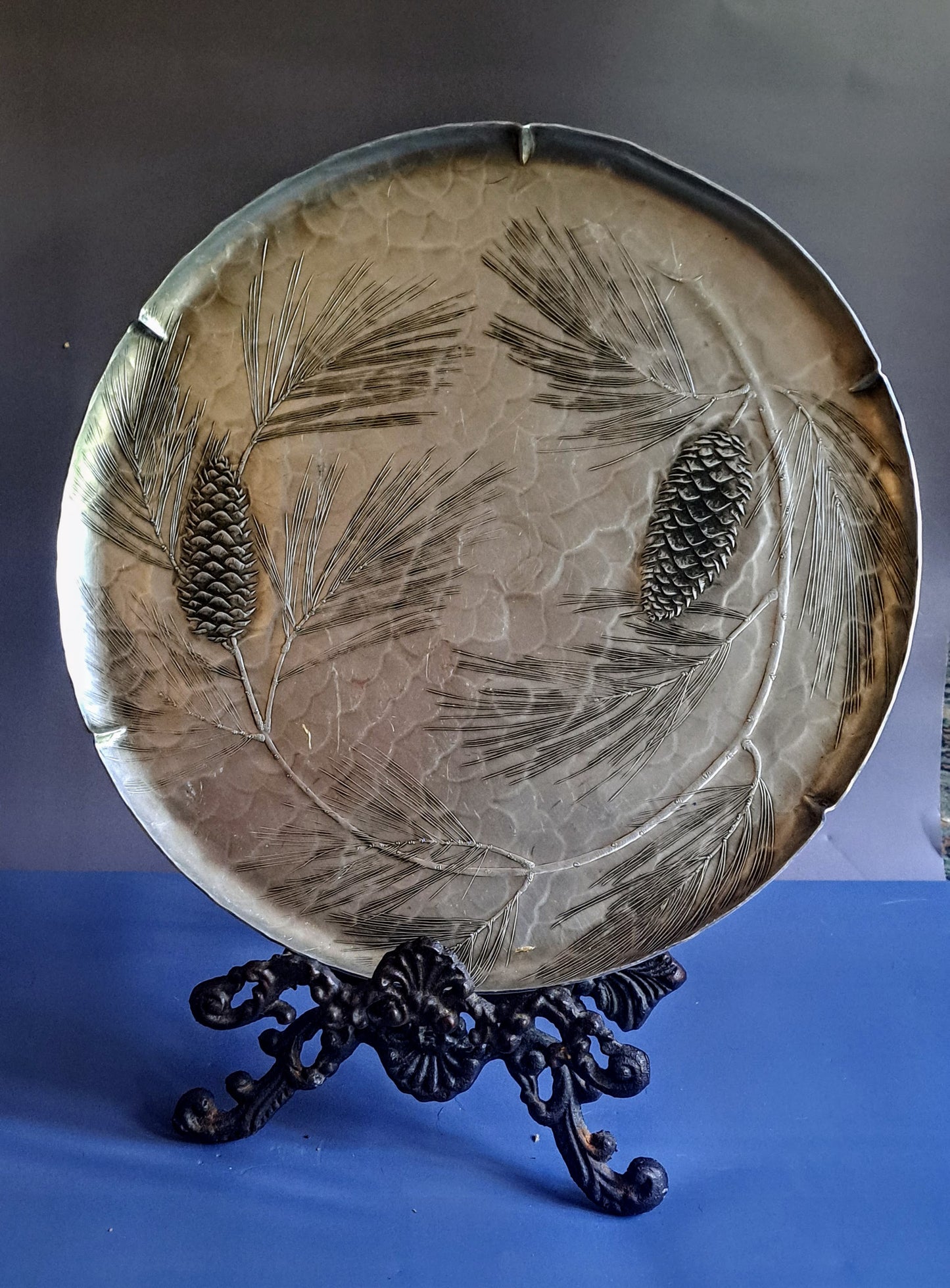Pinecone Tray